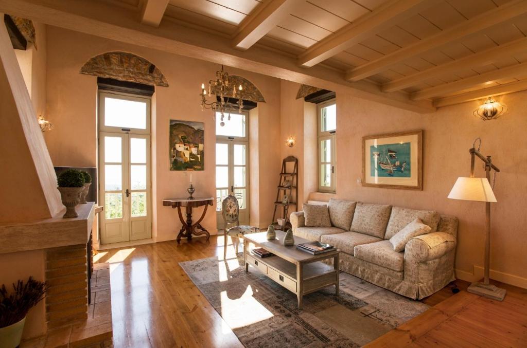Kyparissia Old Town Lodge With Amazing Sea View 外观 照片