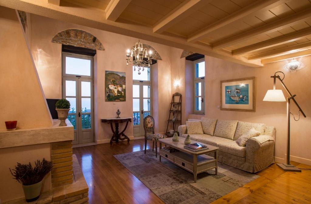 Kyparissia Old Town Lodge With Amazing Sea View 外观 照片