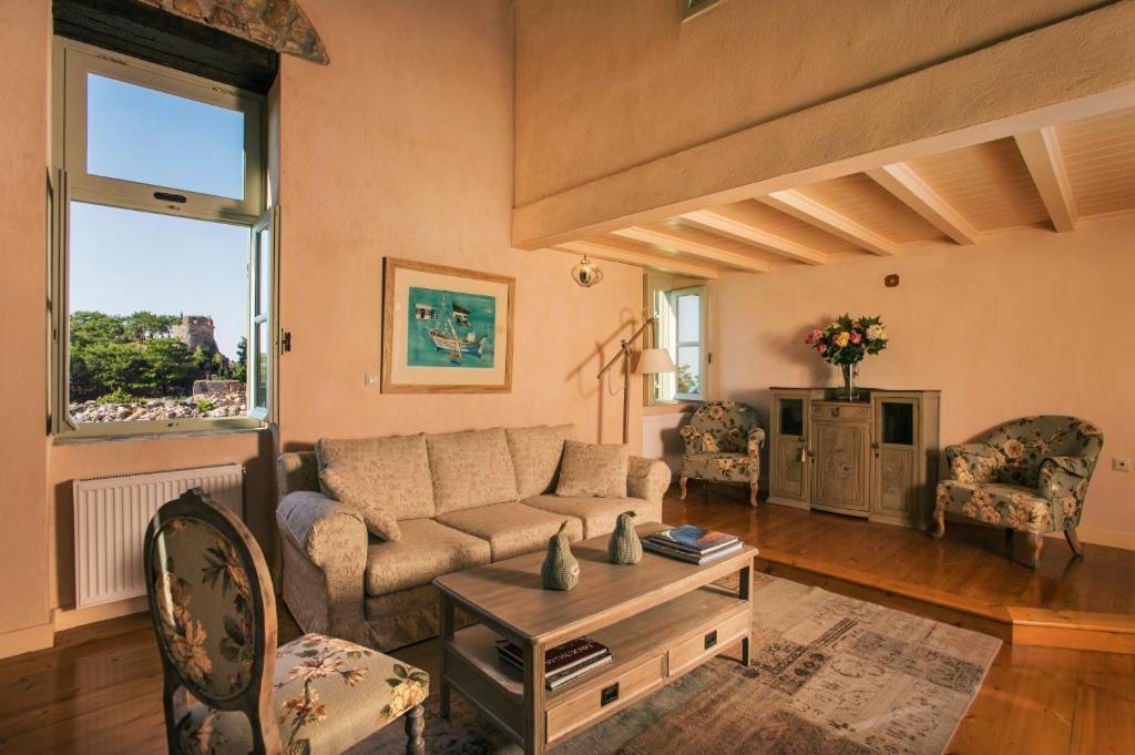 Kyparissia Old Town Lodge With Amazing Sea View 外观 照片